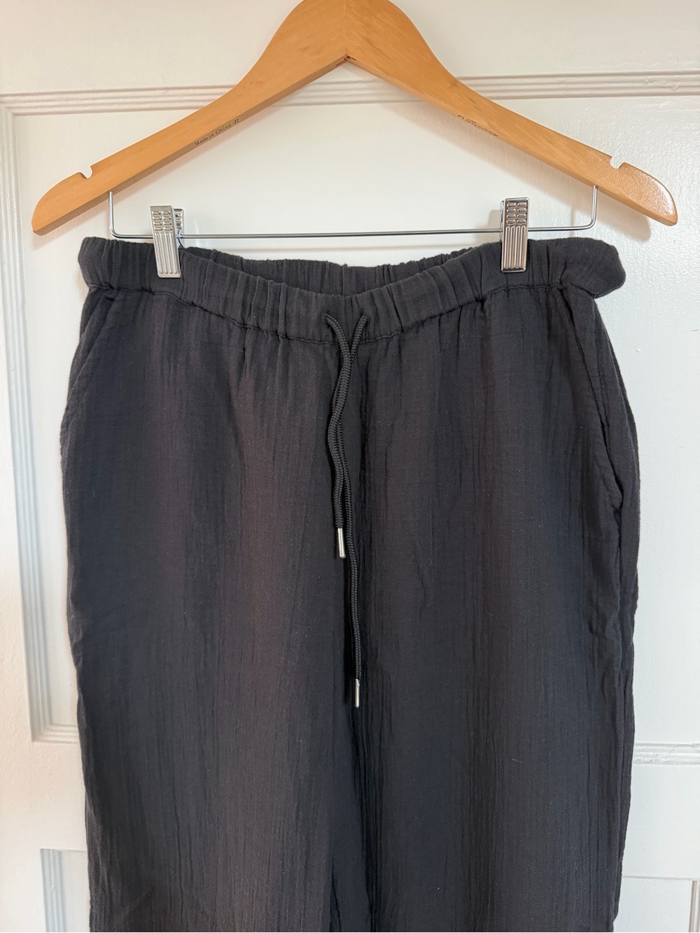 [Medium] Quince Black Wide-Leg Drawstring Pants - Picture 2 of 3